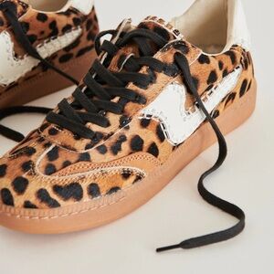 NIB Dolce Vita Notuce Stitch Leopard Sneakers